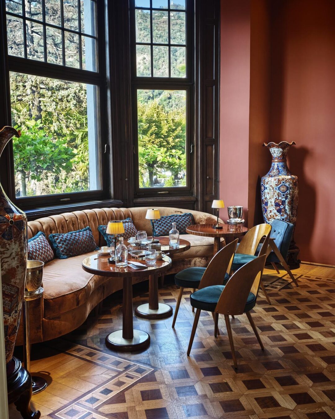 lake-como-design-festival-2026-salotto-villa-arredi-vintage